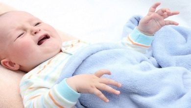 علاج الإمساك عند حديثي الولادة