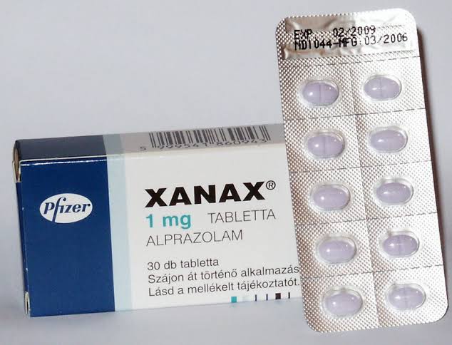 xanax دواء أقراص لتهدئة الجهاز العصبي وعلاج الاكتئاب والتوتر والقلق