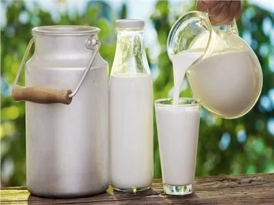 اضرار شرب الحليب بكثرة